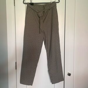 RW&Co women’s flannel dress pants. Size 8. Worn lightly.